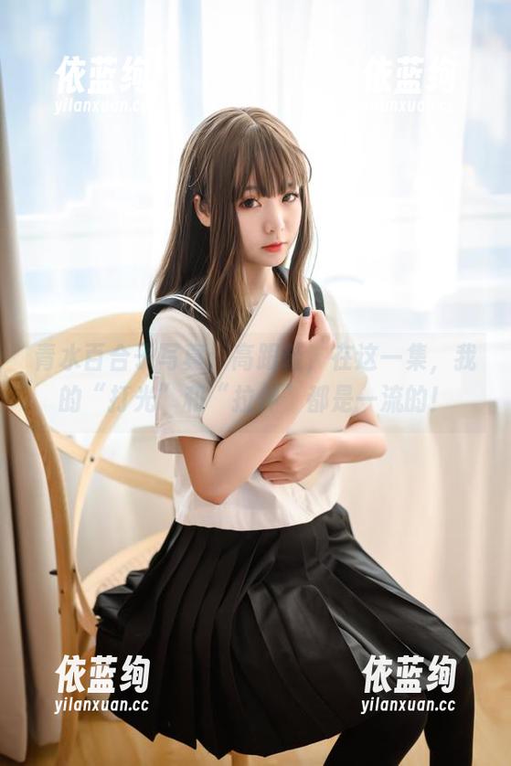 青水百合子 青水百合子写真:高跟鞋,在这一集,我的“打光”和“拉伸”都是一流的!