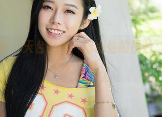 青豆客 – 天台在线：温心怡的图片，风很大心很静！