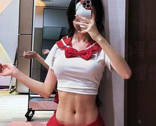 微密圈 – 黎允熙baby的甜心写真合集，或许能找到你心中的那份憧憬。