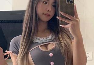 微密圈 – 黑饱宝最新写真来袭，网袜，对比一下你的腿有啥不同◆